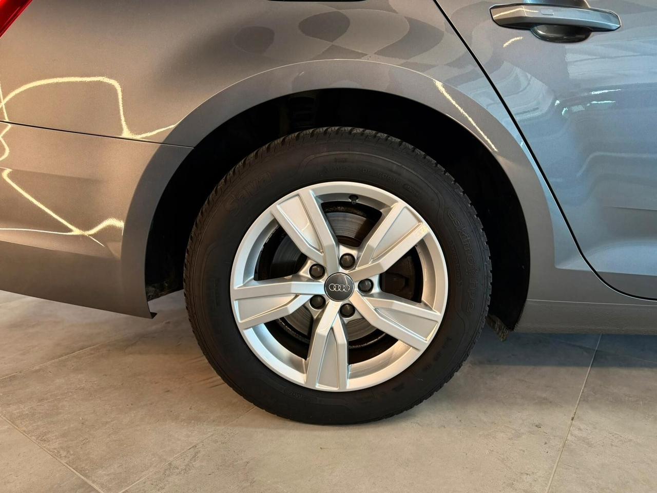 Audi A4 Avant 30 TDI S tronic Business