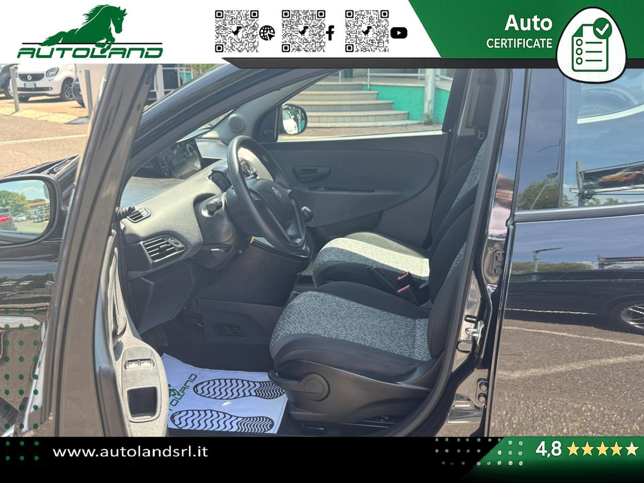 Lancia Ypsilon 1.0 firefly hybrid Silver s&s 70cv