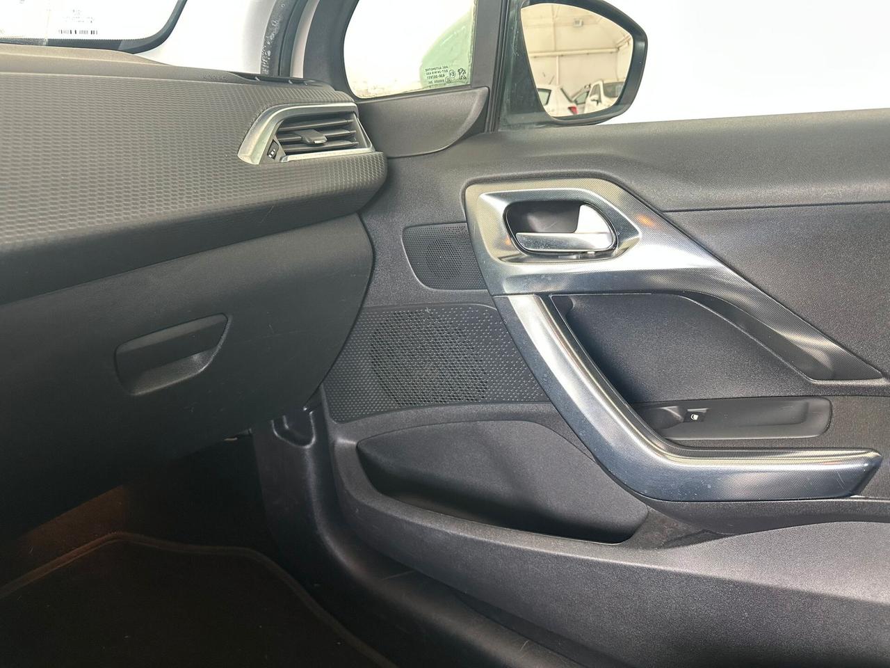Peugeot 2008 BlueHDi 100 Allure 2016