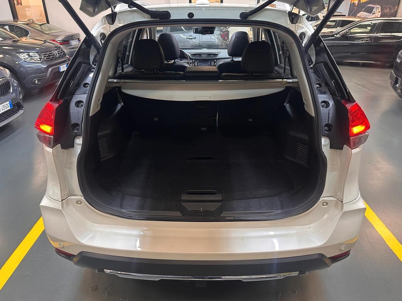 Nissan X-Trail 1.6 dci Tekna 4wd * FULL-OPTIONAL *