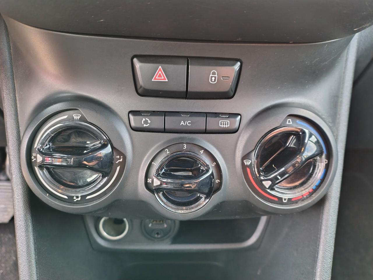 Peugeot 208 PureTech 82 5 porte Allure