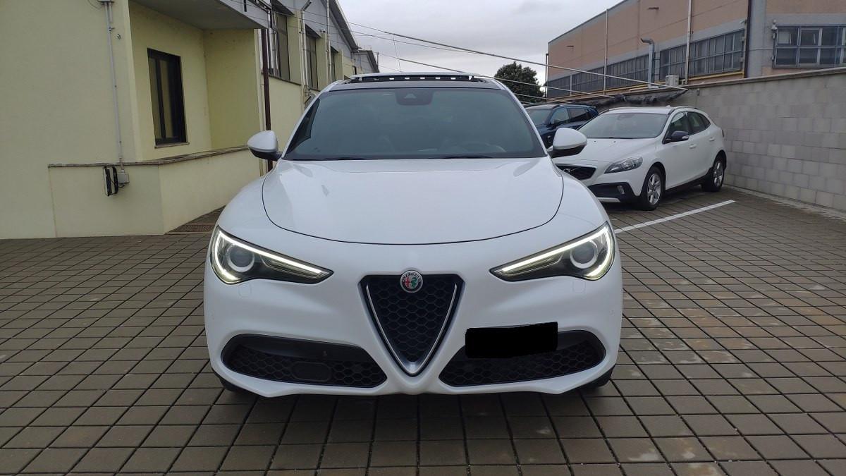 ALFA ROMEO Stelvio SOLO PER COMM SENZA GARANZIA (POMPA OLIO DA SOST.)