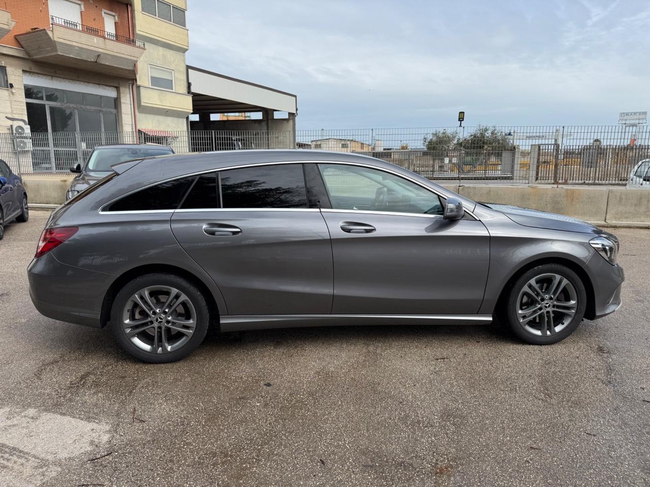 Mercedes-benz CLA 180 d Premium