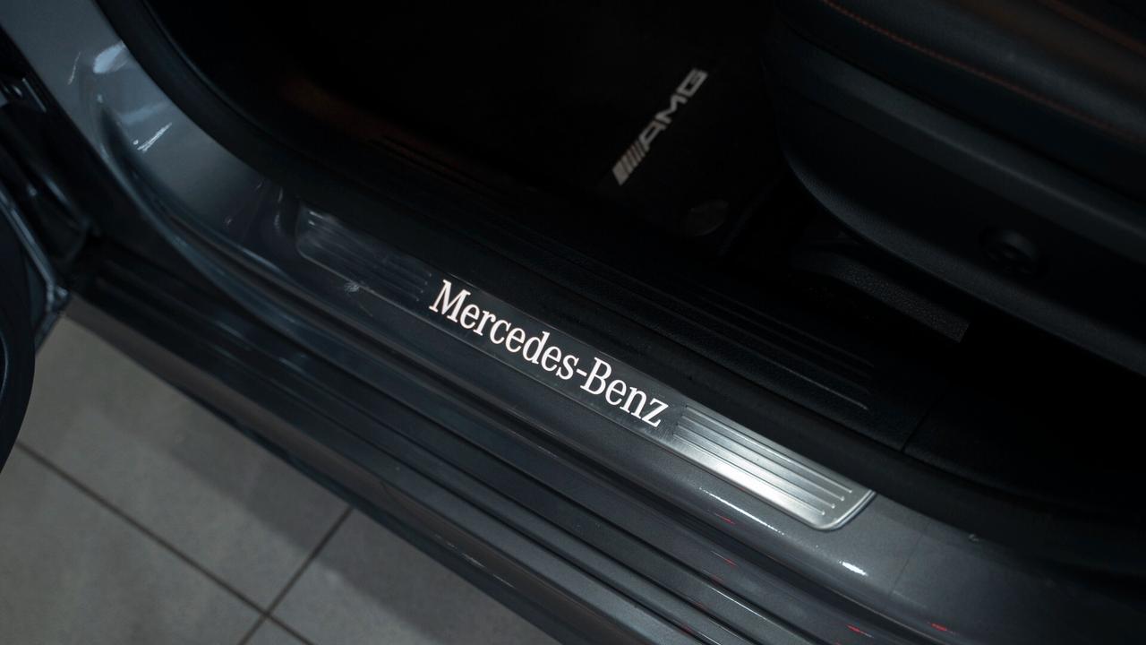 Mercedes-benz A 180 D PREMIUM PLUS AMG 19" TETTO PACK LUCI MULTIBEAM FULL OPTIONAL