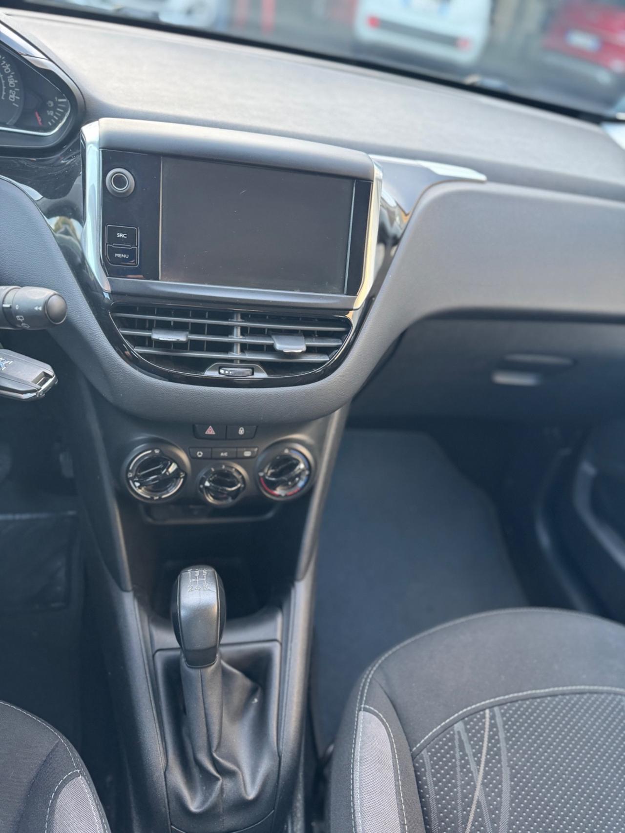 Peugeot 208 PureTech 82 5 porte Allure