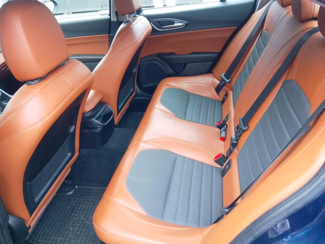 Alfa Romeo Giulia 2.2 Turbodiesel 180 CV Super