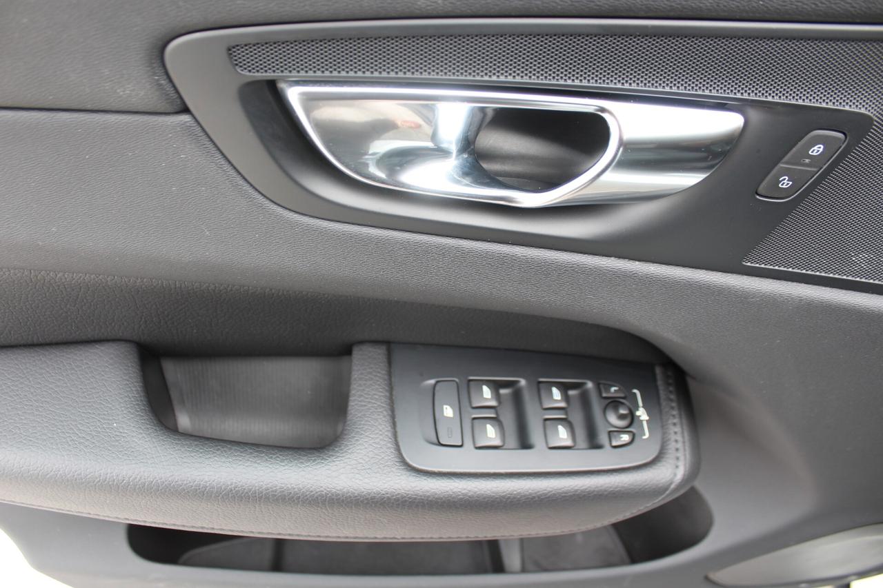 Volvo XC 60 XC60 B4 (d) Geartronic Momentum Pro