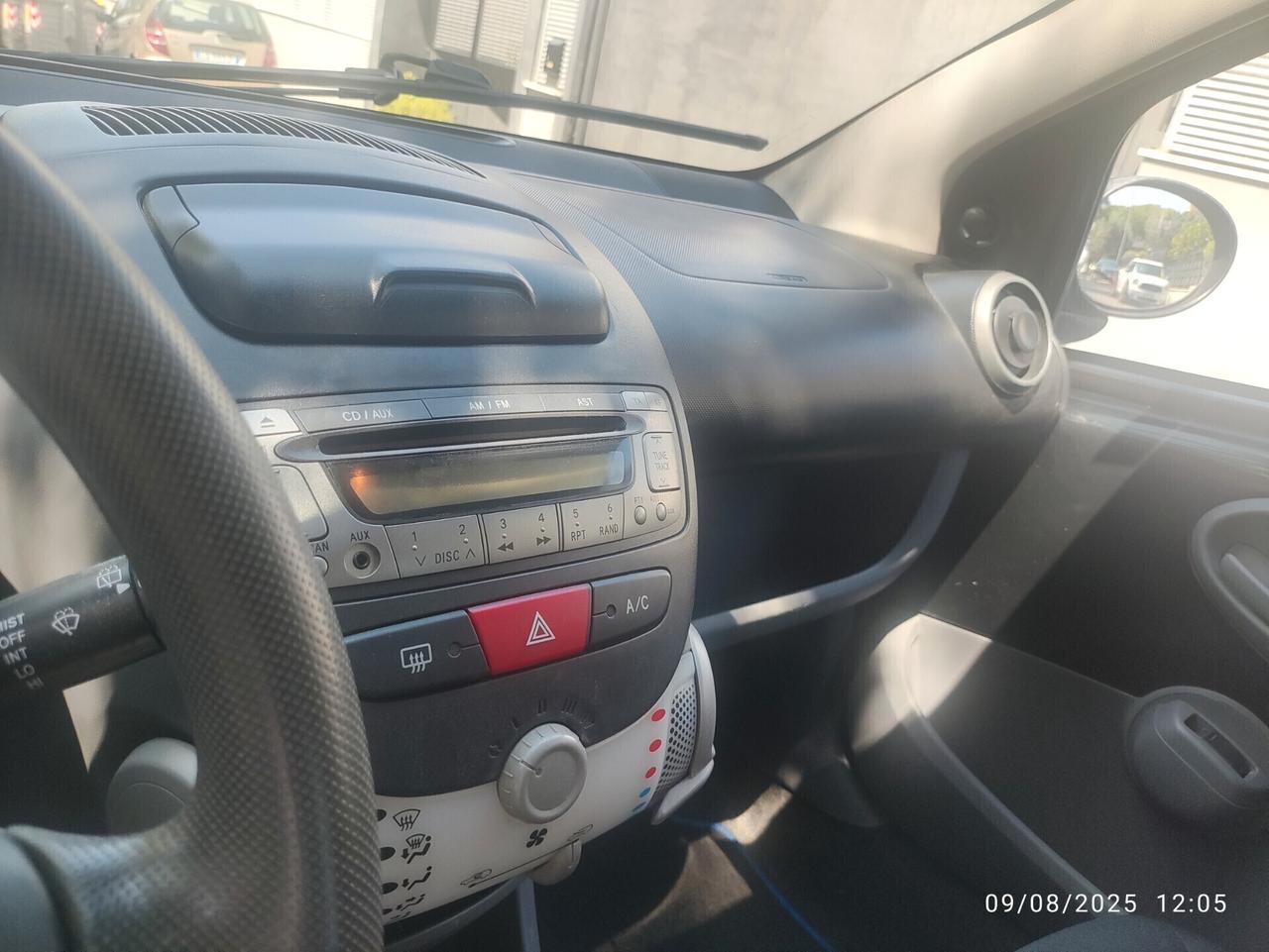 Toyota Aygo 1.0 12V VVT-i 3 porte Lounge Connect