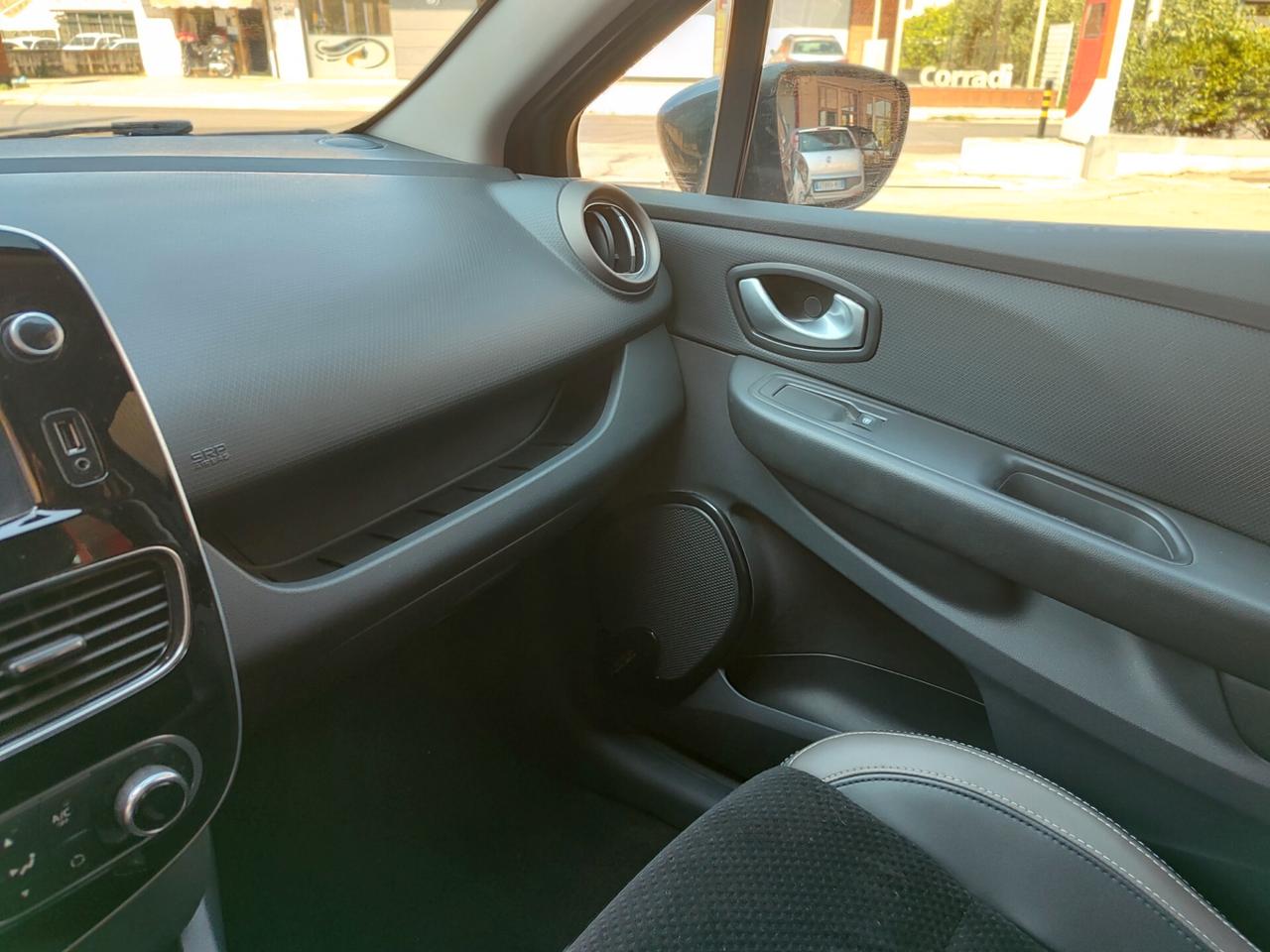 Renault Clio 1.5 EURO 2017 OFFERTA PROMO