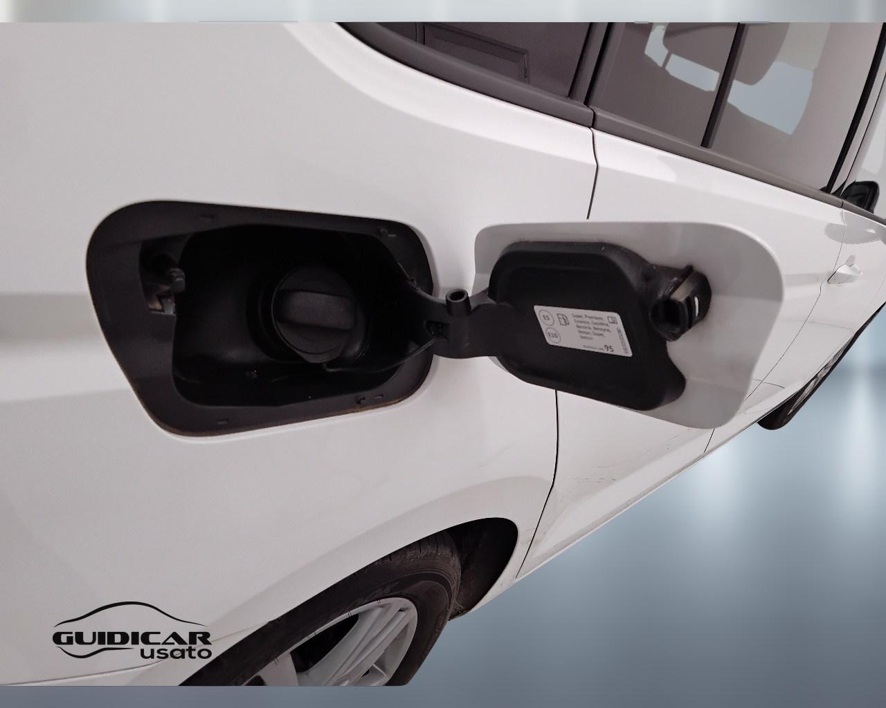 VOLKSWAGEN Touran III 2015 - Touran 1.5 tsi Edition Plus 150cv dsg
