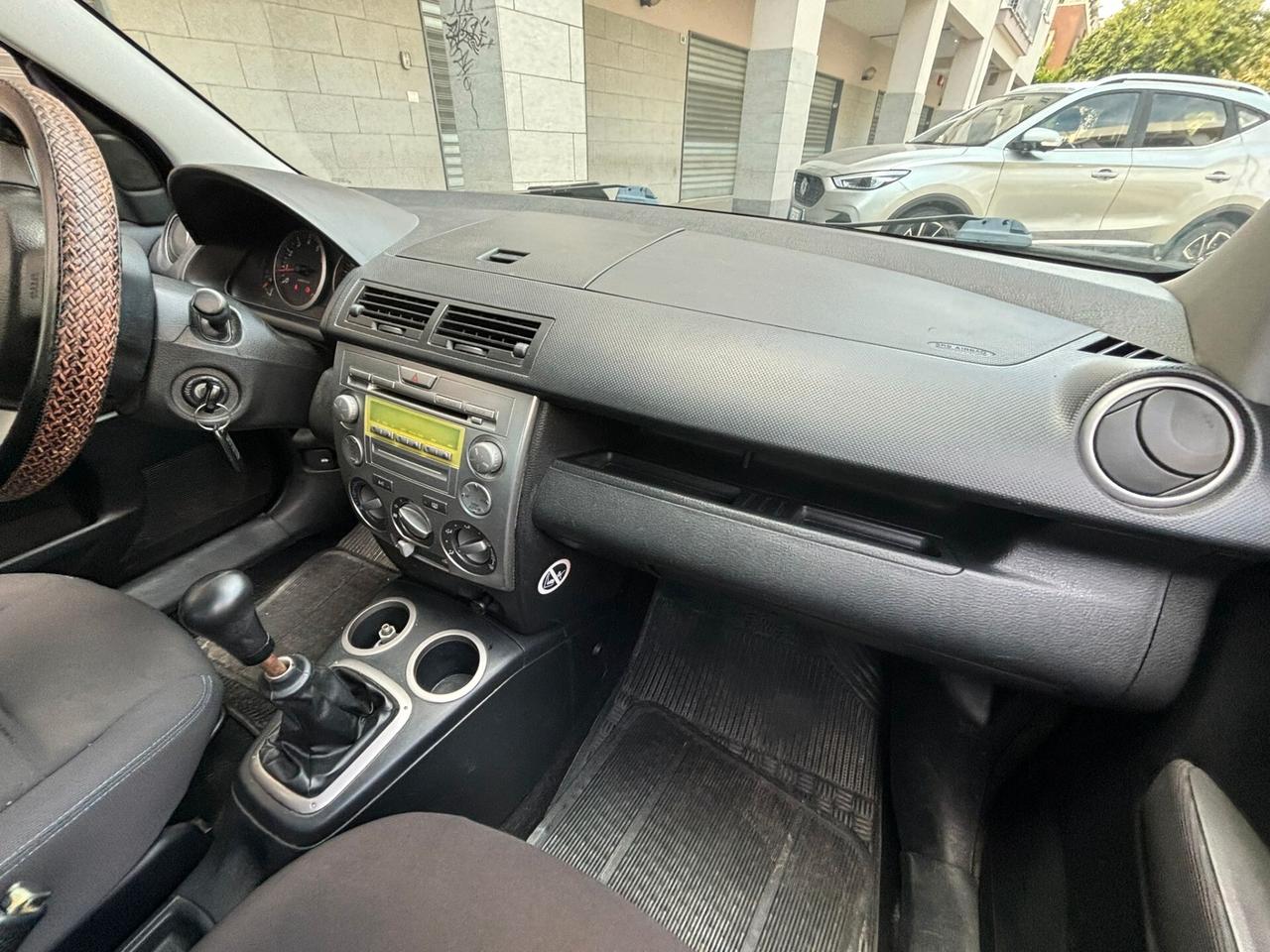 Mazda 2 MAZDA 2 1.2 16V 5P SONY ERICSSON