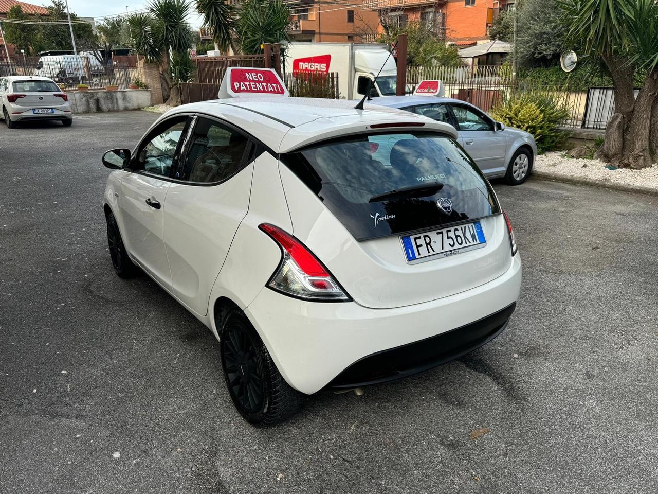 Lancia Ypsilon 1.2 69cv Elefantino - NEOPATENTATI