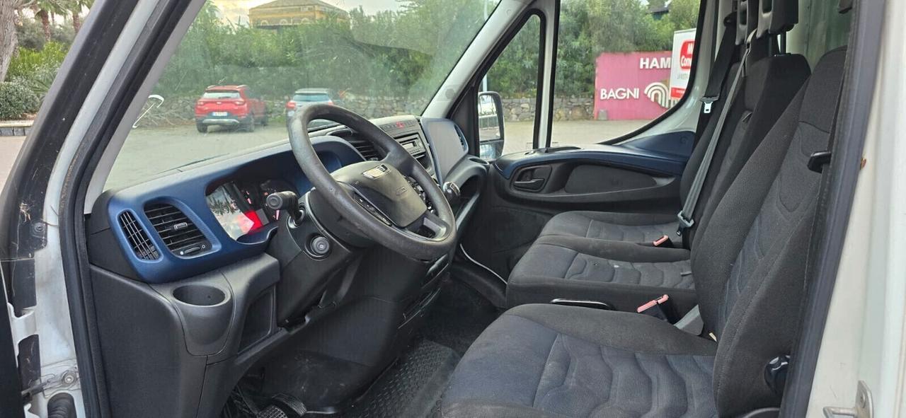 Iveco Daily 35C14 2.3 HPT Furgone GEMELLATO 3 POSTI