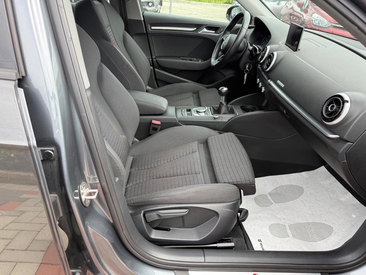 Audi A3 SPB 1.6 TDI S-LINE 5 PORTE NEOPATENTATI