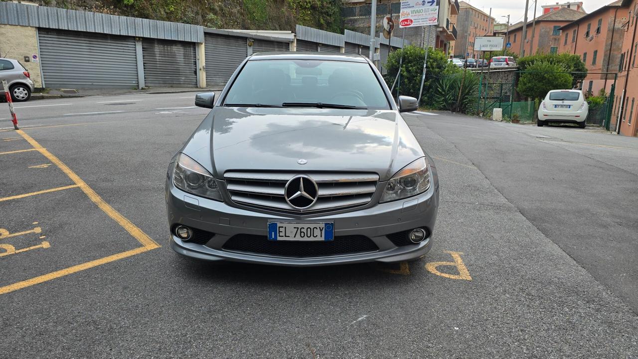 Mercedes-benz C 220 CDI BlueEFFICIENCY Avantgarde AMG