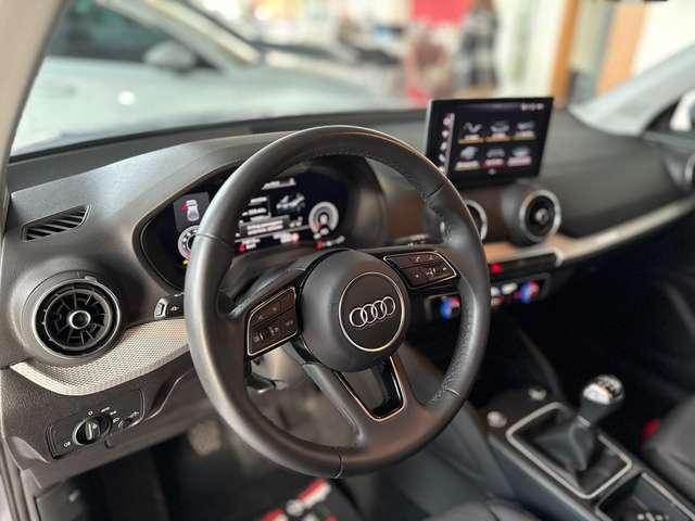 Audi Q2 30 TFSI Business Advanced