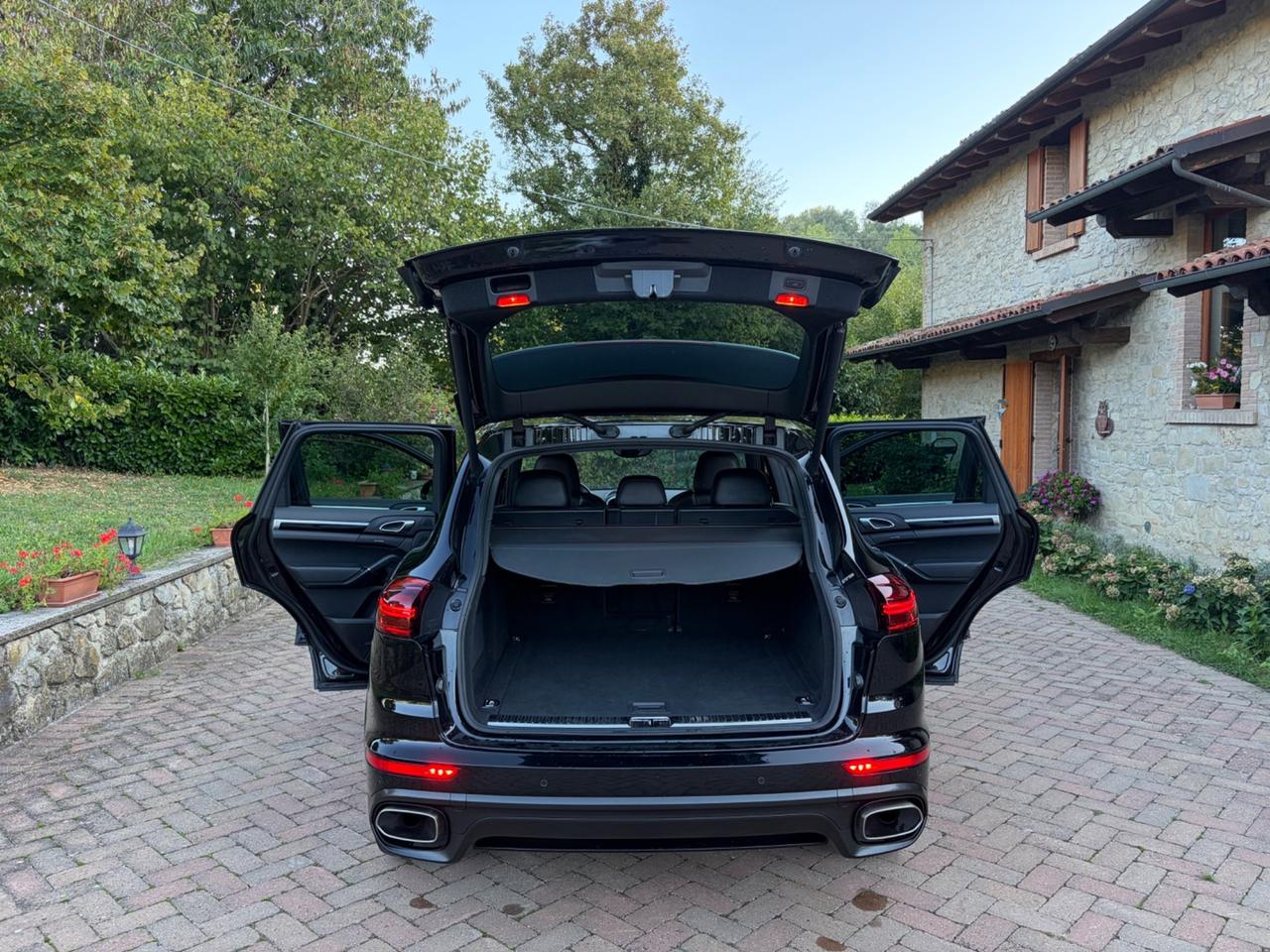 Porsche Cayenne 3.0 Diesel Platinum Edition