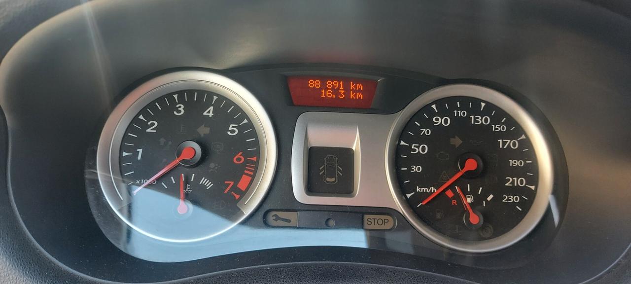 Renault Clio 1.2 16V 5 porte Dynamique