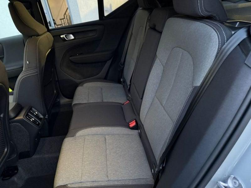 Volvo XC40 B3 automatico Plus Black Edition