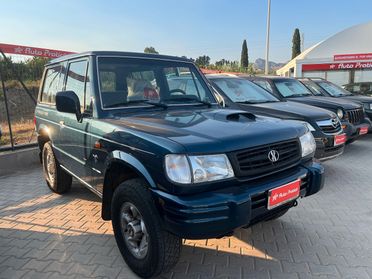 Hyundai Galloper 2.5 TDI 4x4 con gancio di traino