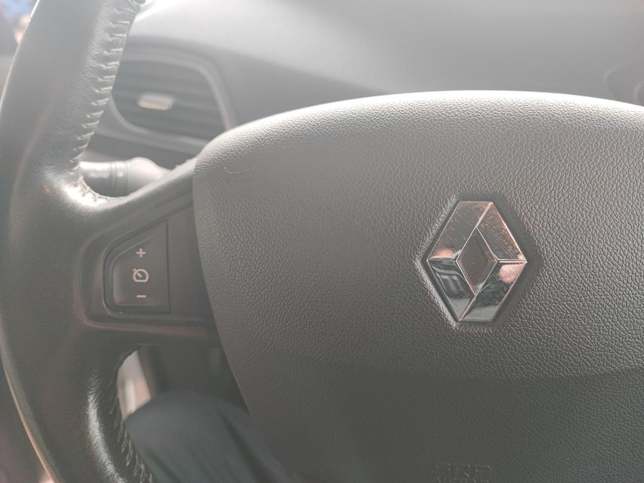 Renault Scenic Scénic XMod dCi 110 CV EDC Bose