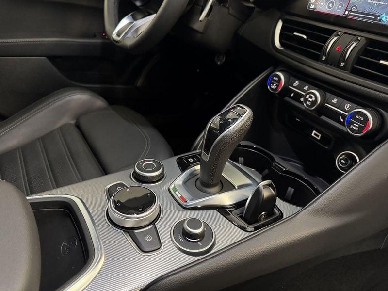 Alfa Romeo Giulia 2.2 Turbodiesel 210 CV AT8 Veloce