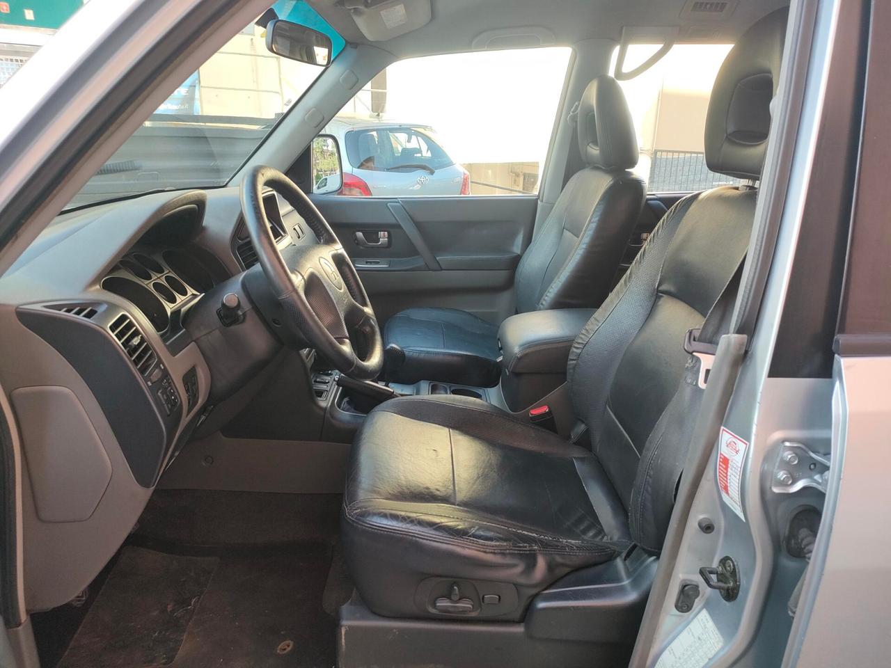 Mitsubishi Pajero 3.2 16V DI-D 7 posti e gancio