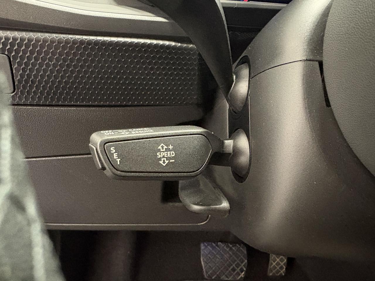 AUDI A1 SPORTBACK 35 TFSI S-TRONIC IDENTITY BLACK
