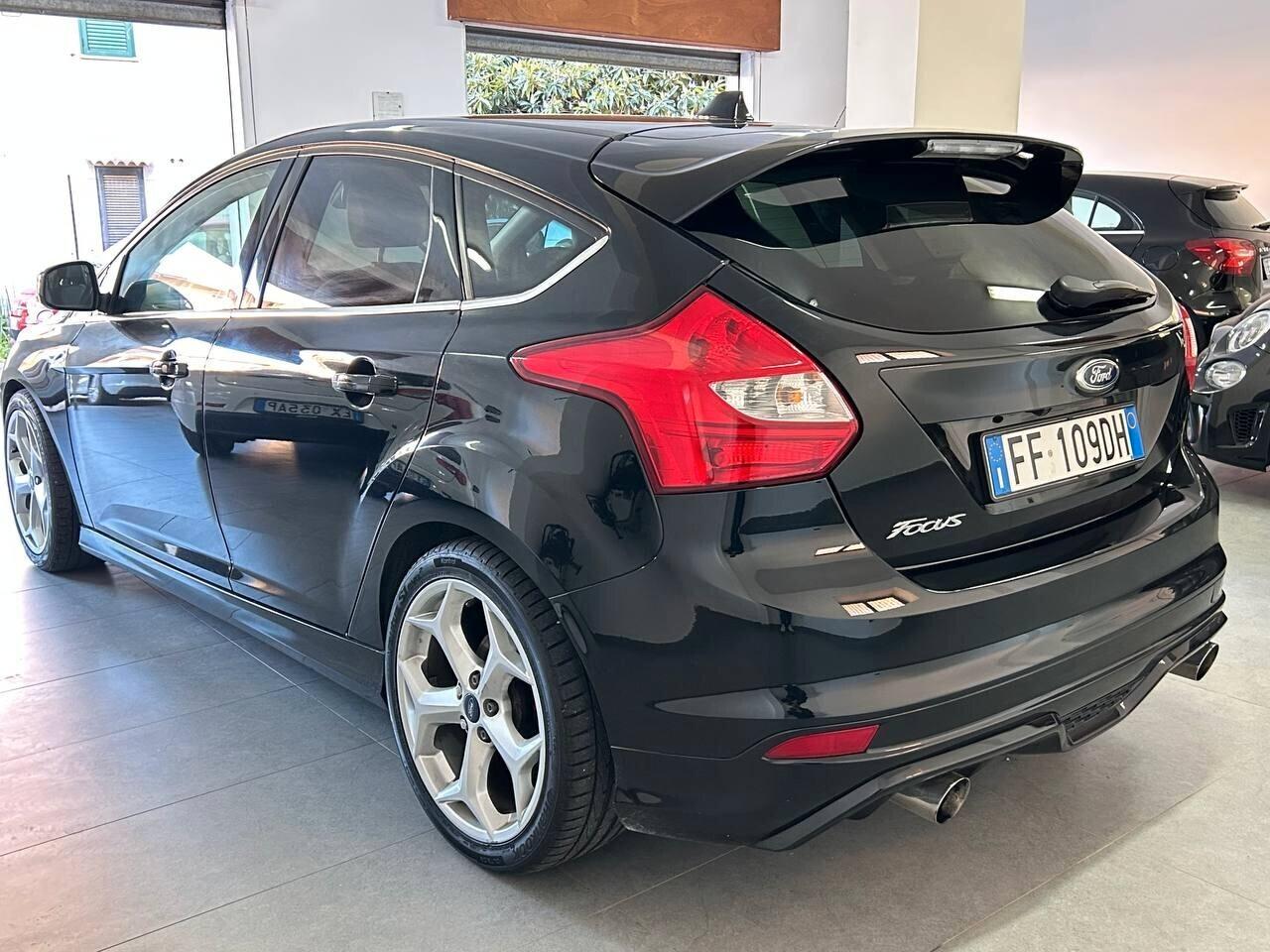 Ford Focus ST PACK - TETTO APRIBILE