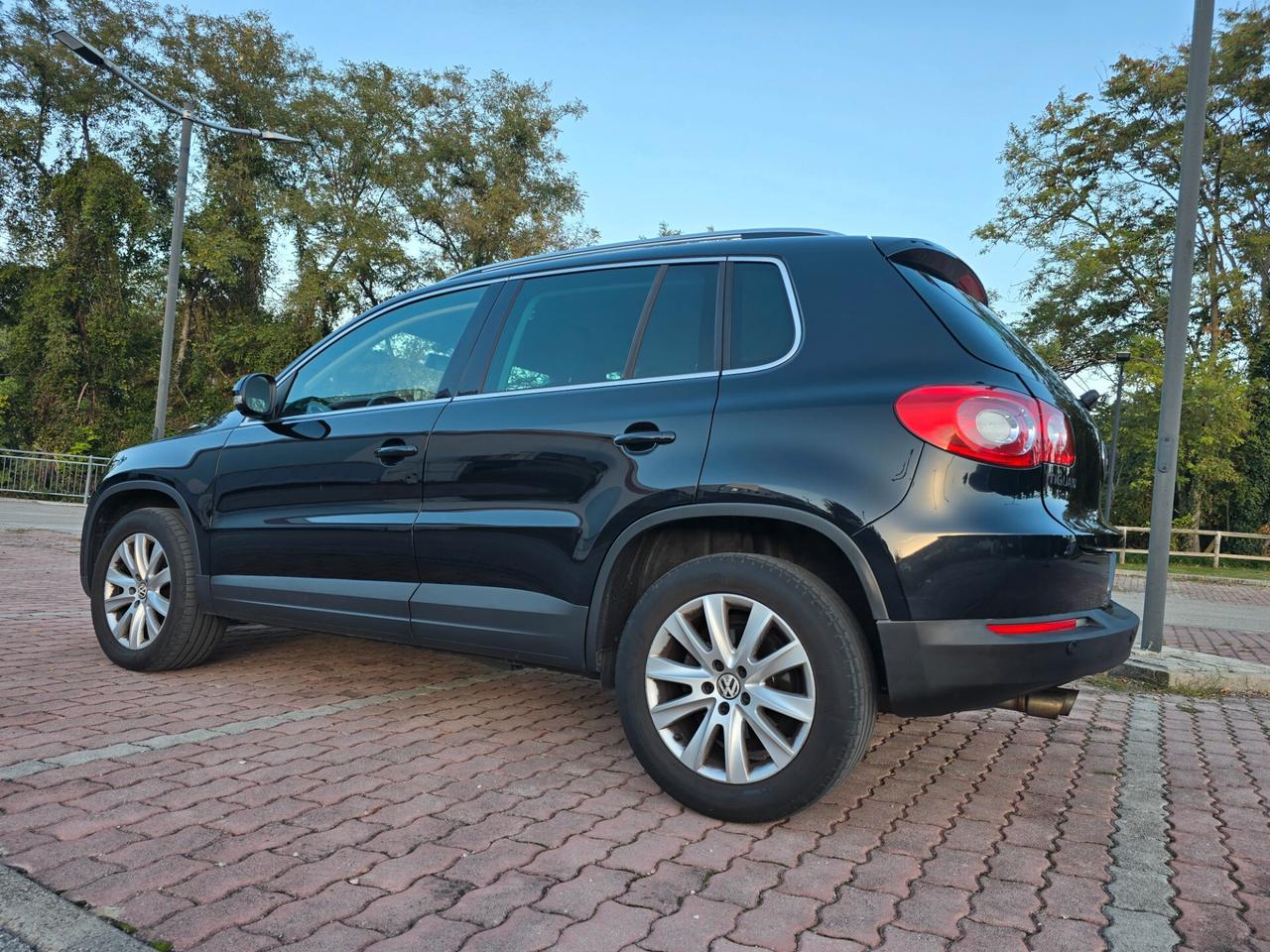 Volkswagen Tiguan 2.0 TDI DPF 4MOTION DSG R-Line