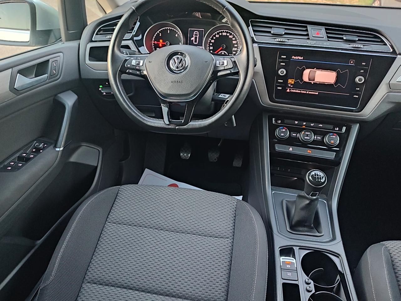 VOLKSWAGEN TOURAN 2018 DIESEL 7POSTI EURO6 POCHI KM NUOVA