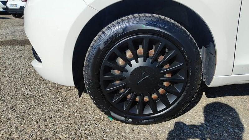 Lancia Ypsilon Ypsilon 1.2 69 CV 5 porte GPL Ecochic Elefantino Blu