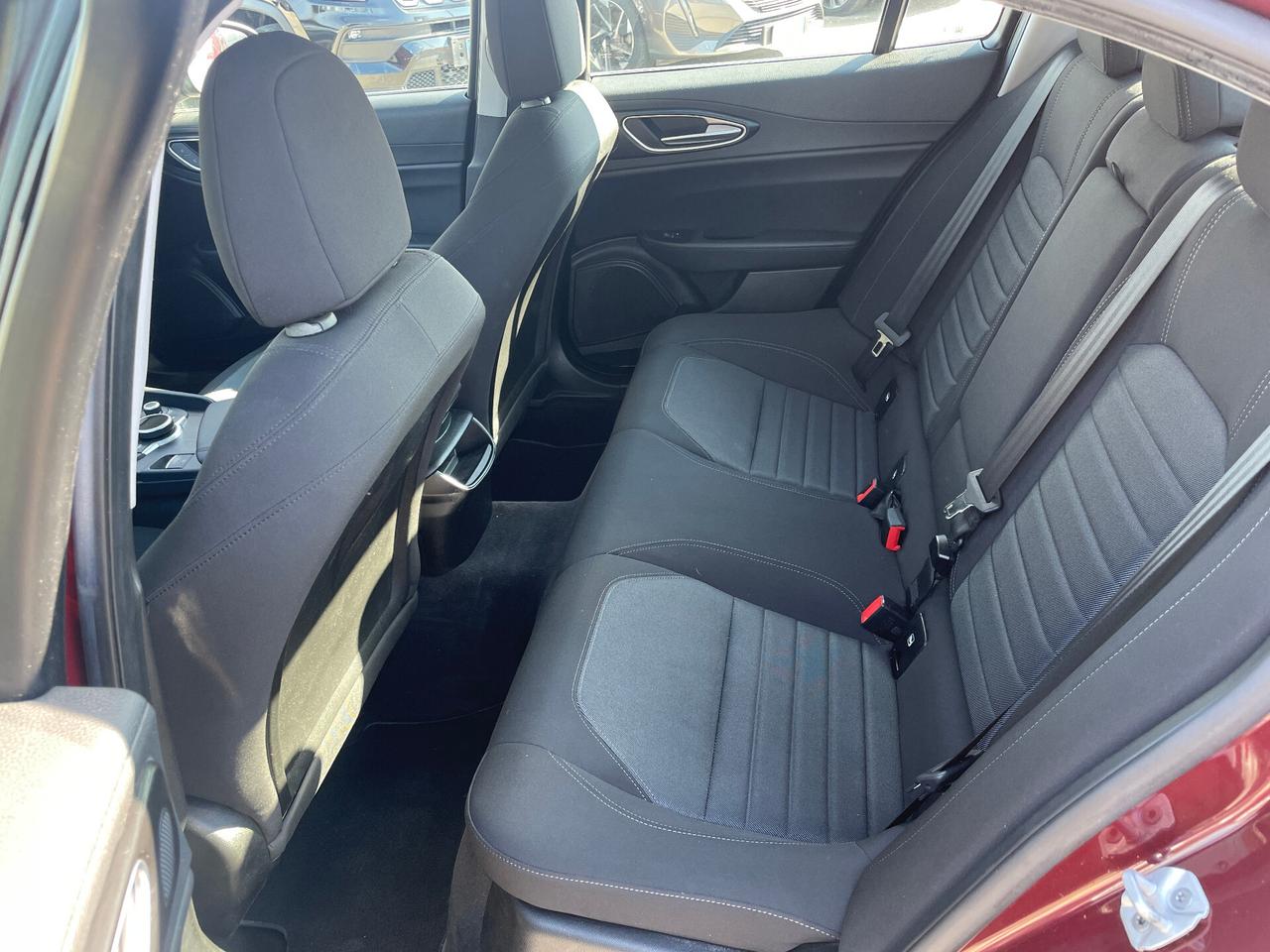Alfa Romeo Giulia 2.2 Turbodiesel 150 CV AT8 Business-NAVIGATORE-RETROCAMERA