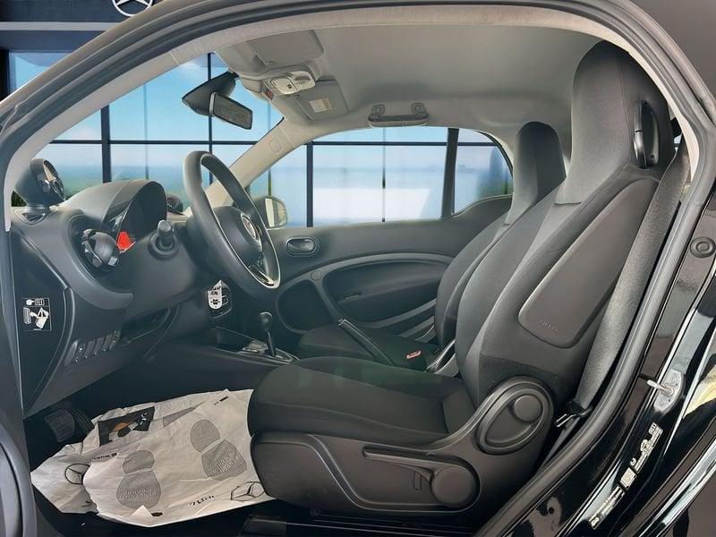 smart fortwo fortwo EQ Pure 22 KW