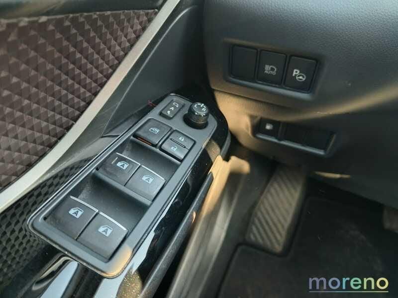 Toyota C-HR 1.8 Hybrid Lounge ECVT 2WD