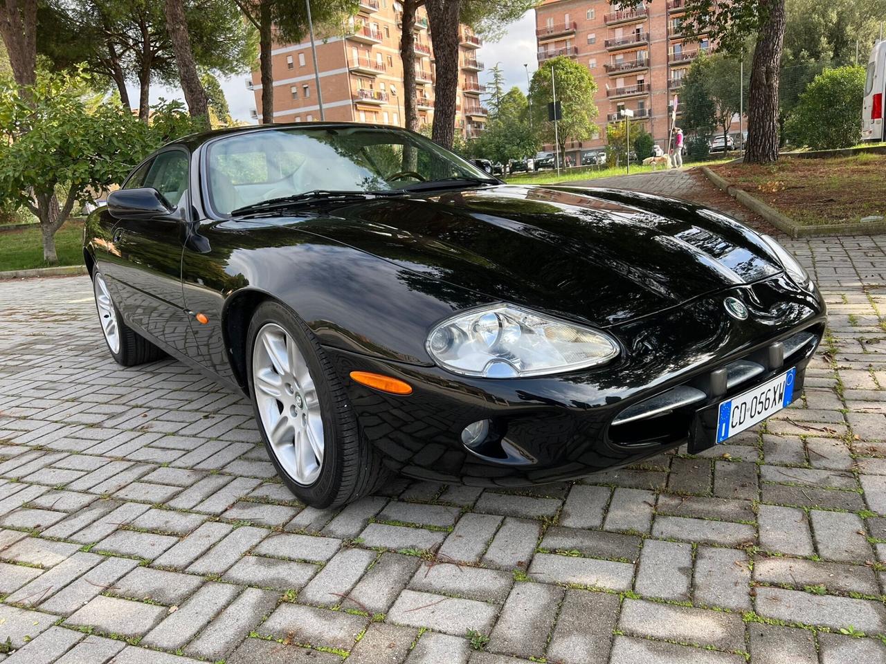 Jaguar XK XK8 4.0 Coupé V8