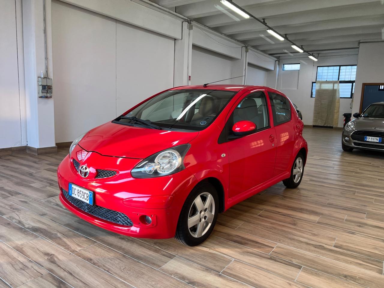 Toyota Aygo 1.0 12V VVT-i 5 porte Now