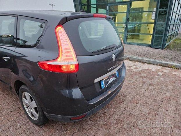 RENAULT Scenic 1.5 dCi 7 posti