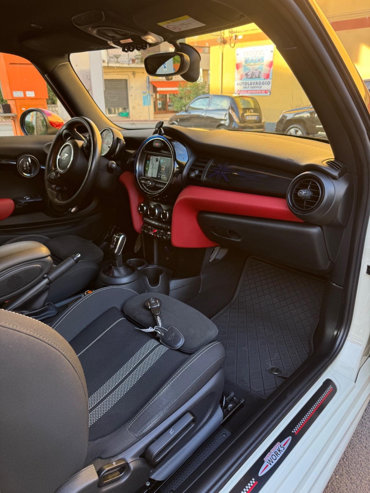 Mini F56 2.0 John Cooper Works Pro 231cv Auto 3p