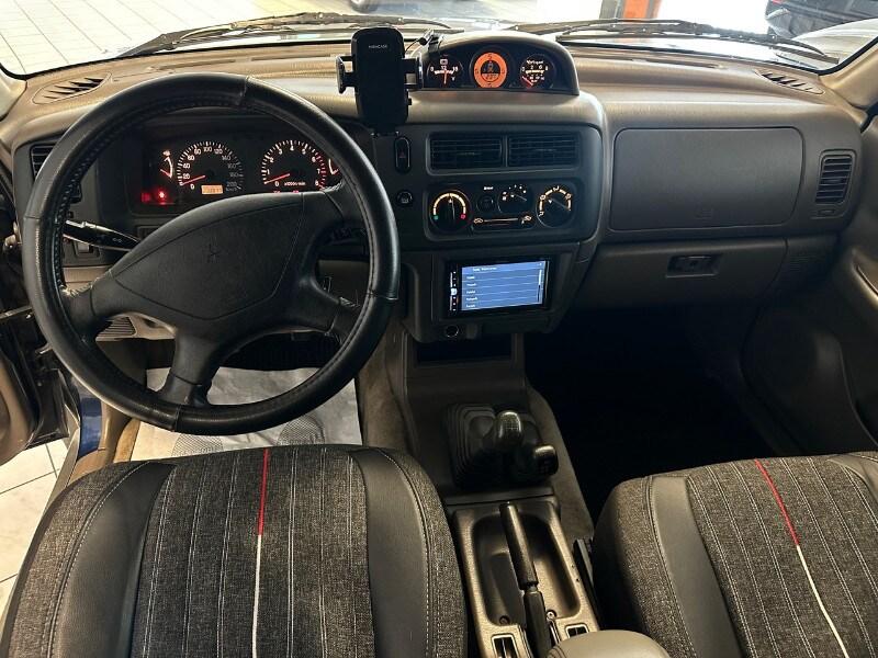 MITSUBISHI Pajero Sport Pajero Sport 3.0i V6 24...