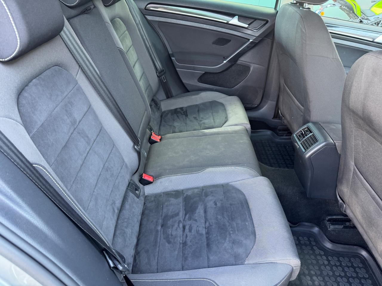 Volkswagen Golf 1.6 TDI DSG 5p. Highline 2015