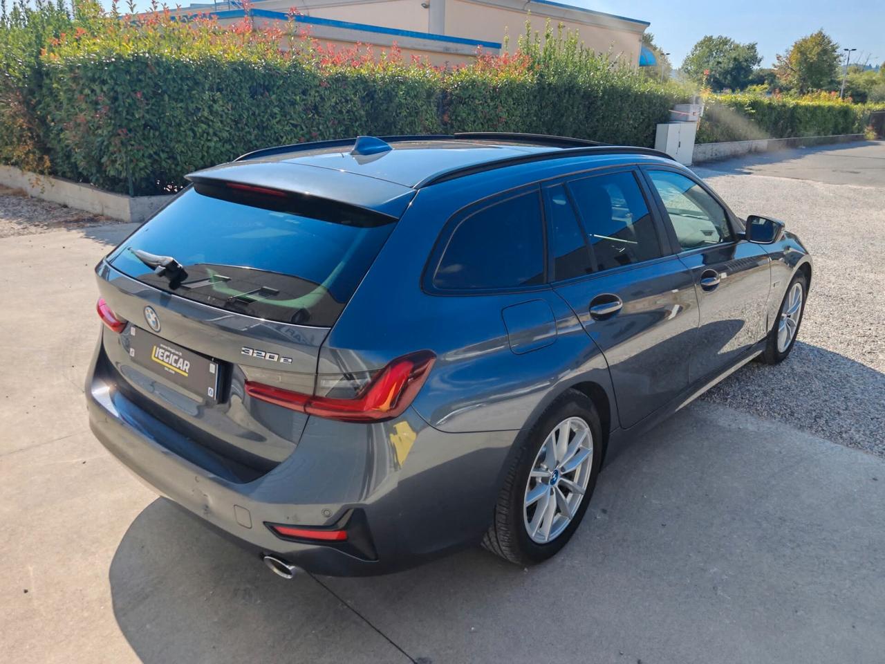 BMW 320E BENZINA ELETTRICA TETTO LASER UNIPROPRIETARIO GARANZIA