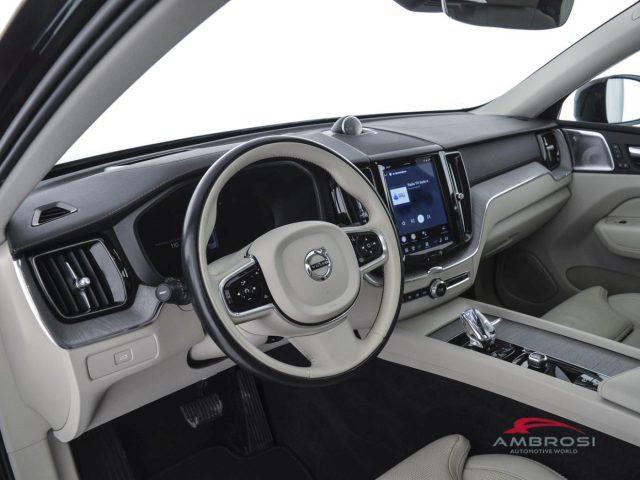 VOLVO XC60 B5 AWD automatico Ultimate Dark