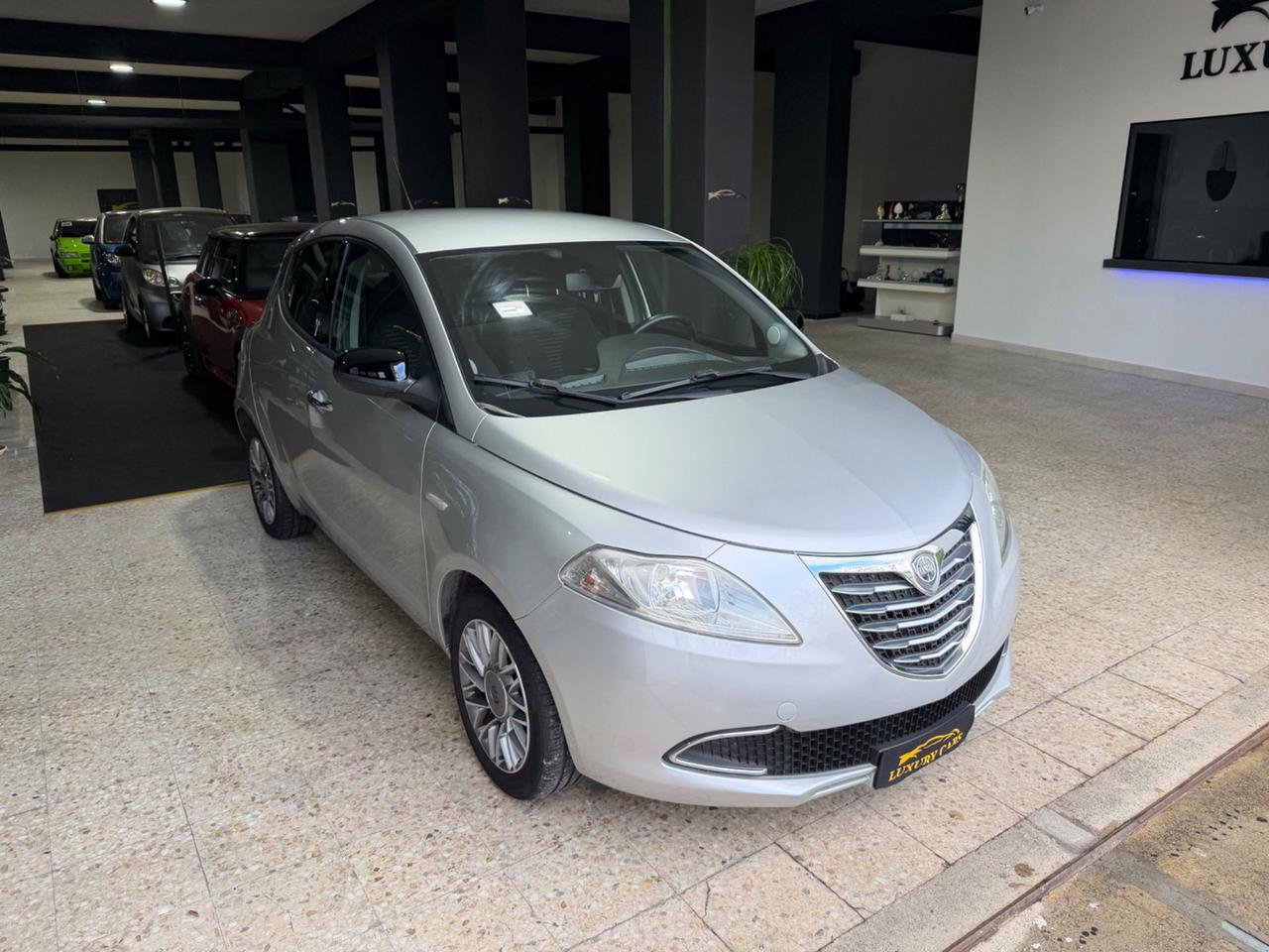 Lancia Ypsilon 1.2 69 CV 100 mila KM