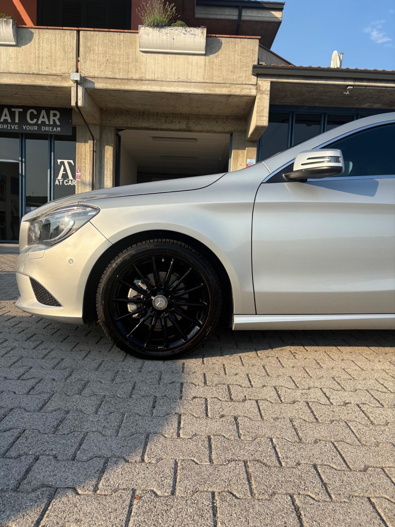 Mercedes-benz CLA 200 d Automatic Premium