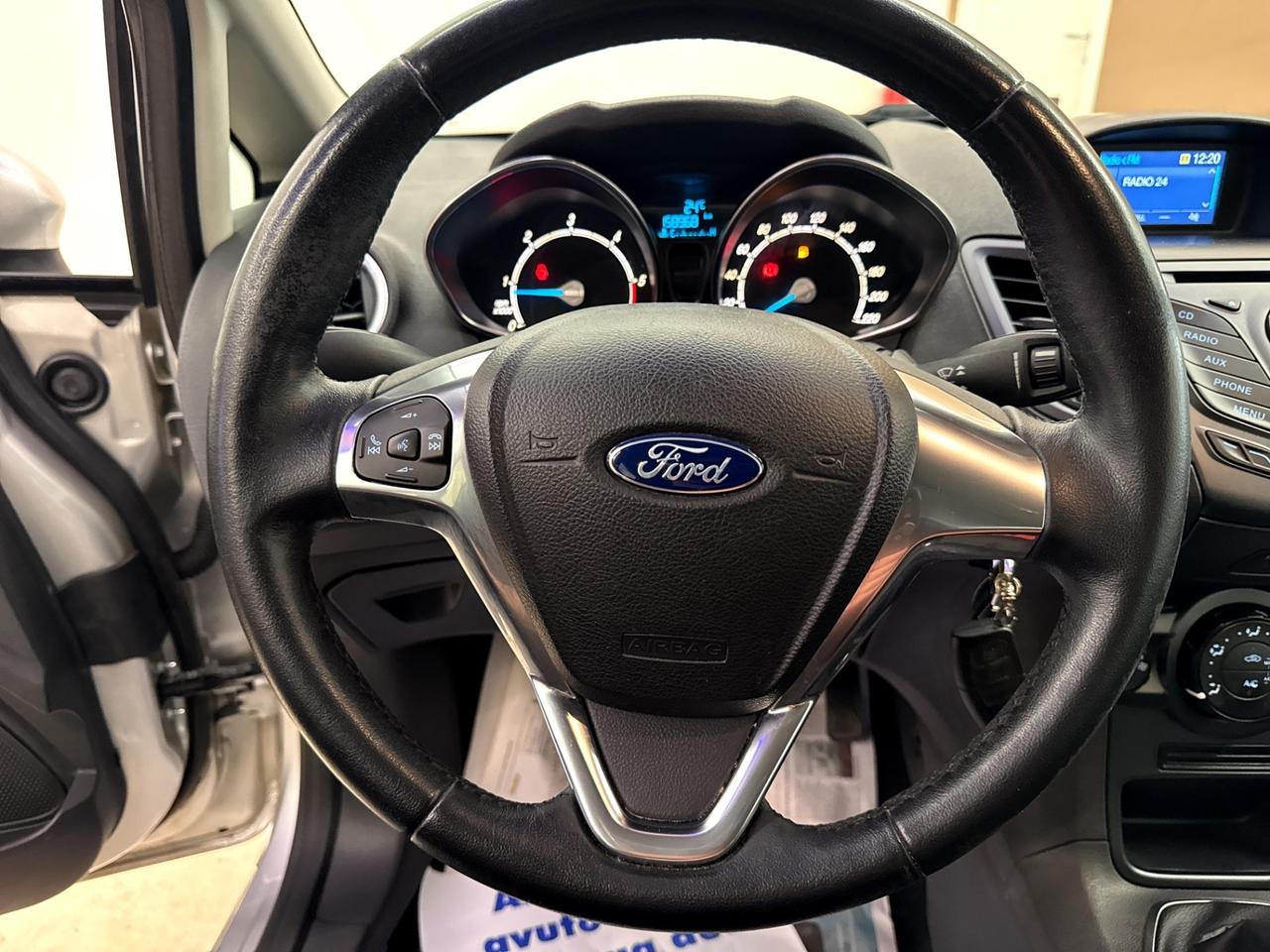 Ford Fiesta 1.5 TDCi 75CV 5 porte Titanium
