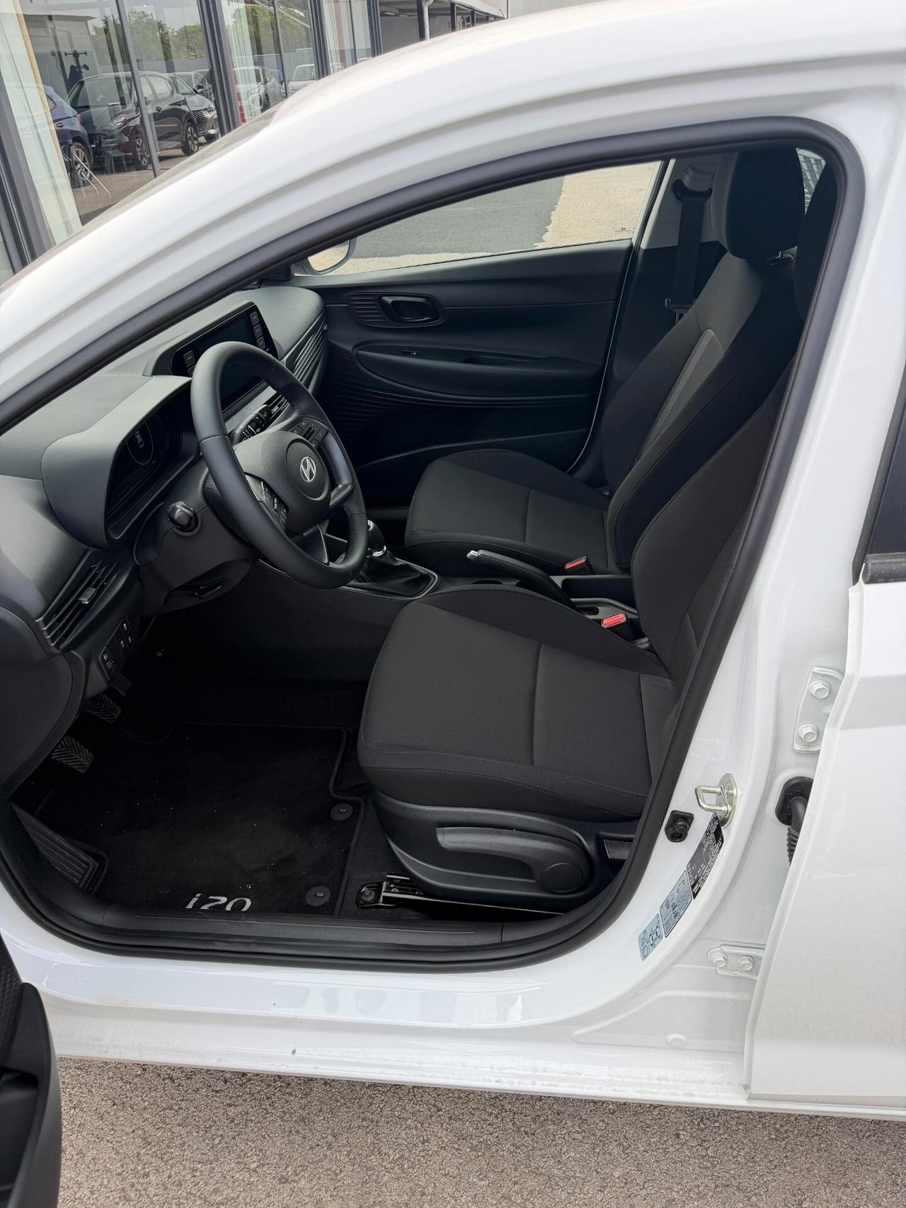 Hyundai i20 1.2 MPI MT Connectline