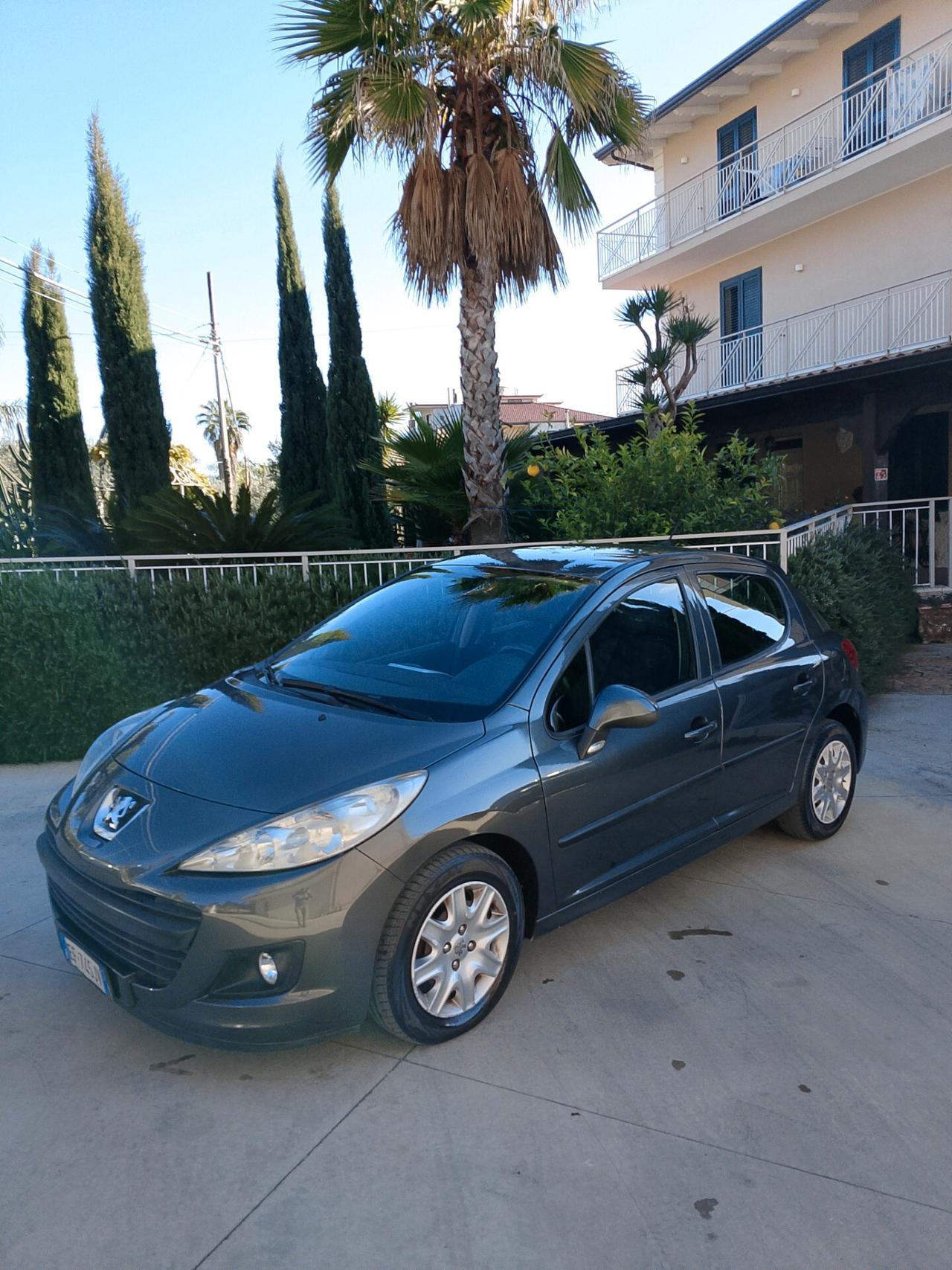 Peugeot 207 1.4 HDi 70CV 5p. X Line Business