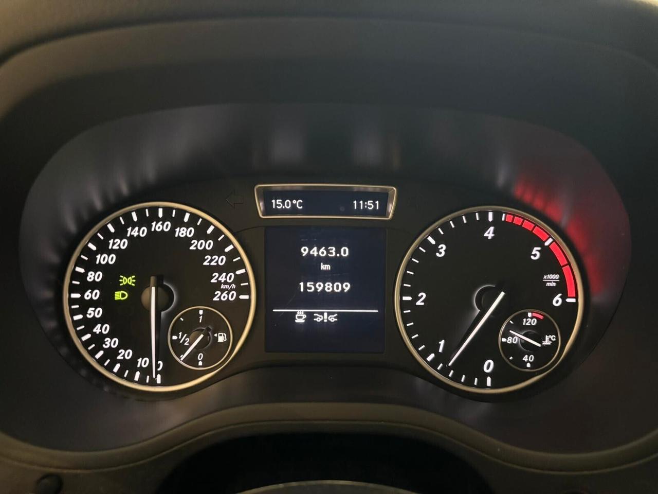 Mercedes CLASSE B 180 110CV ** GANCIO TRAINO**