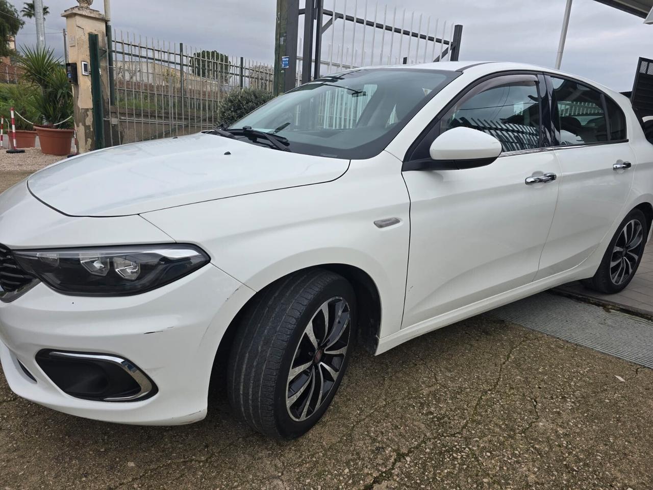 Fiat Tipo 1.6 Mjt S&S 5 porte S-Design